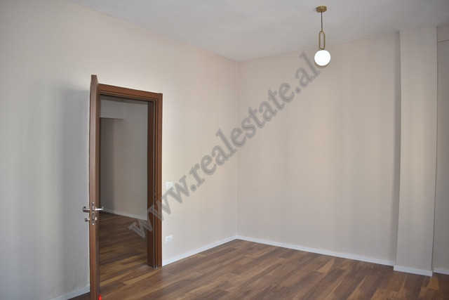 Zweizimmerwohnung zum verkauf in der nähe der myslym shyri-straße in Tirana, albanien (2)
