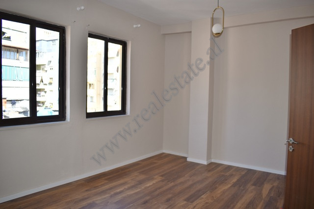 Zweizimmerwohnung zum verkauf in der nähe der myslym shyri-straße in Tirana, albanien (3)