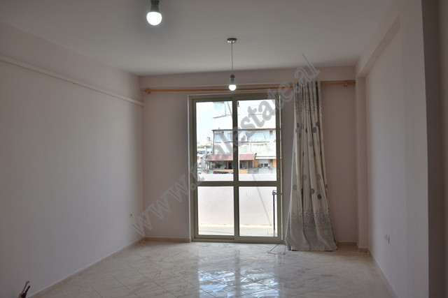 Espace de bureau à louer dans la zone de selvia à Tirana, albanie (2)