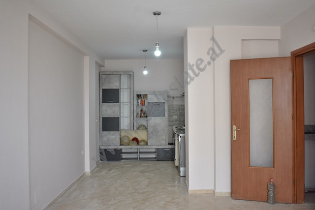 Espace de bureau à louer dans la zone de selvia à Tirana, albanie (3)