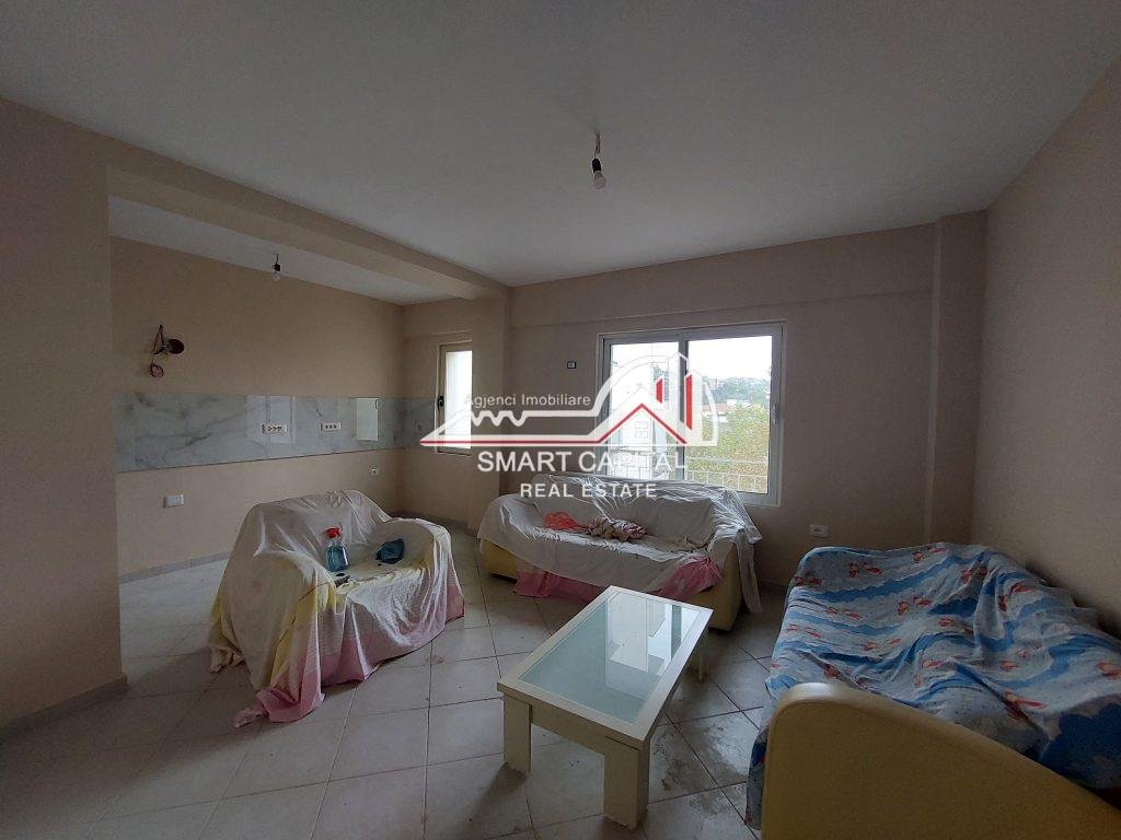Shitet apartament 1+1 ne rrugen e re, ne hyrje afer shkolles “Rilindja” !