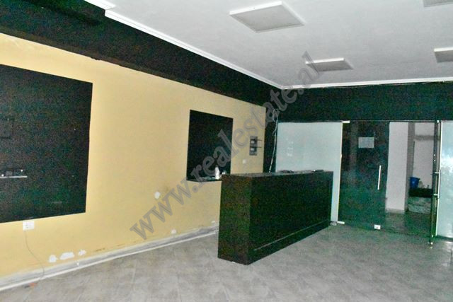Espaço comercial à venda na área 21 dhjetori em Tirana, albânia (3)
