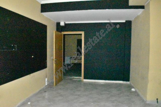 Espaço comercial à venda na área 21 dhjetori em Tirana, albânia (6)