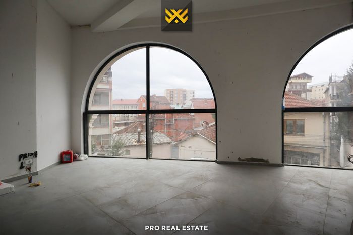 Local de 150m² à vendre à Tophane