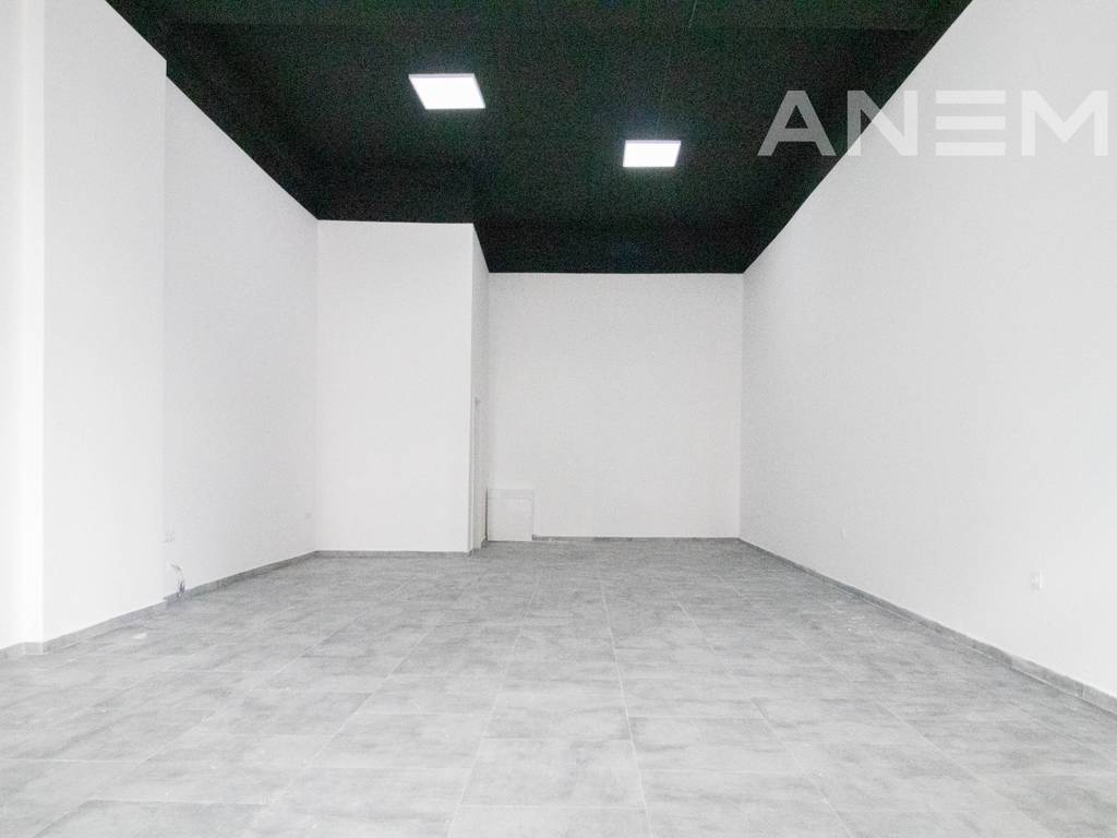 Lokal zur miete 72m² im viertel Arbëria
