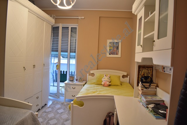 Zwei-zimmer-wohnung zum verkauf in der nähe des künstlichen sees, in Tirana, albanien (4)