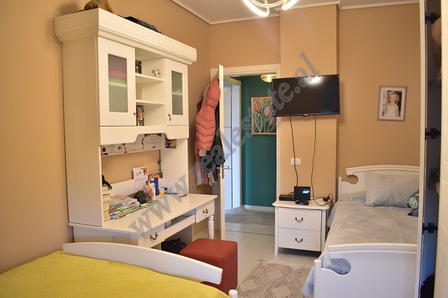 Zwei-zimmer-wohnung zum verkauf in der nähe des künstlichen sees, in Tirana, albanien (5)