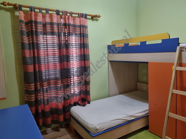 Apartamento de três quartos à venda perto do boulevard zhan d'ark, em Tirana, albânia (7)
