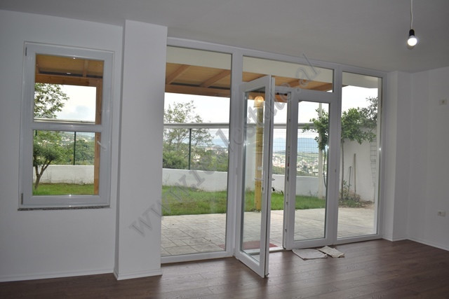 Apartament me tre dhoma gjumi për shitje në zonën linza në Tiranë, shqipëri (2)