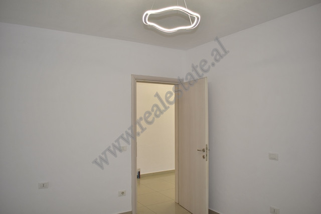 Zwei-zimmer-wohnung zum verkauf im Yzberisht-viertel in Tirana, albanien (4)