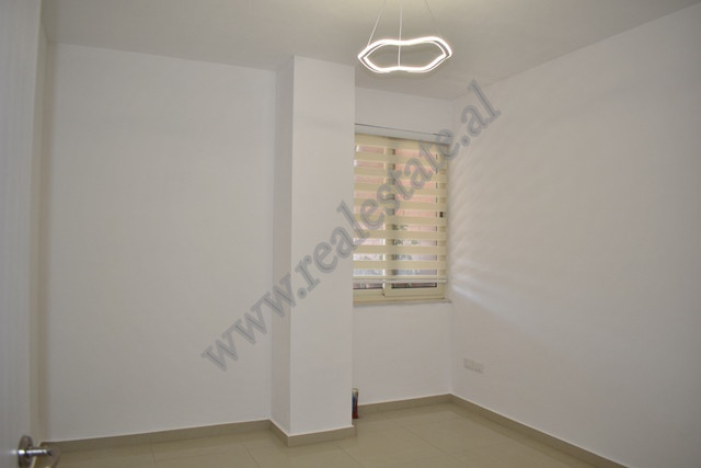 Zwei-zimmer-wohnung zum verkauf im Yzberisht-viertel in Tirana, albanien (5)