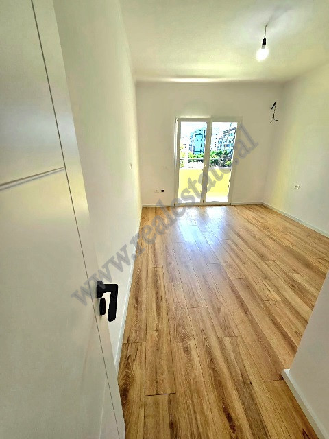 Apartamento de un dormitorio en venta cerca de la calle dibra en Tirana, albania (3)