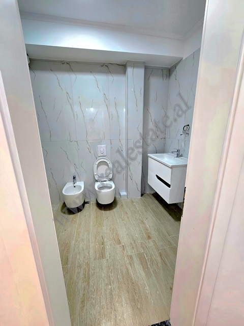 Apartamento de un dormitorio en venta cerca de la calle dibra en Tirana, albania (5)