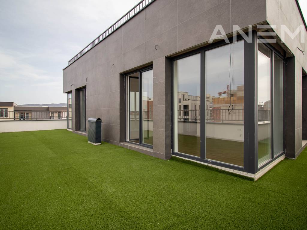 Penthouse në shitje 188m² + 97m² terracë në Muharrem fejza