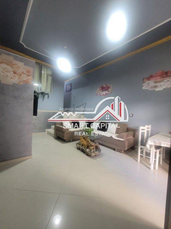 Shitet apartament 1+1 në lungomare!