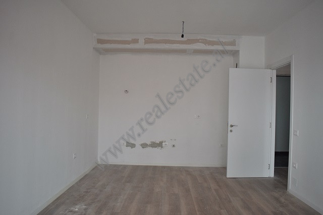 Apartament me një dhomë gjumi për shitje në kompleksin arlis, në rrugën dibra, në Tiranë, shqipëri (3)