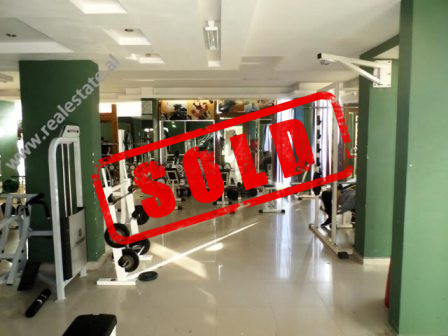 Spazio commerciale in vendita vicino all'area di Komuna e Parisit a Tirana (6)