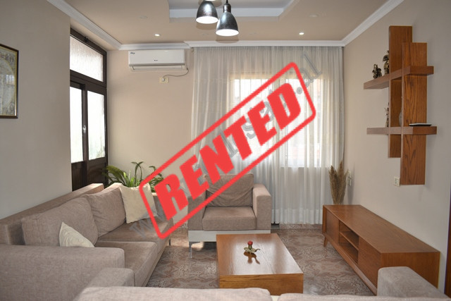 Appartement de deux chambres à louer près de la rue kongresi i lushnjes à Tirana, albanie