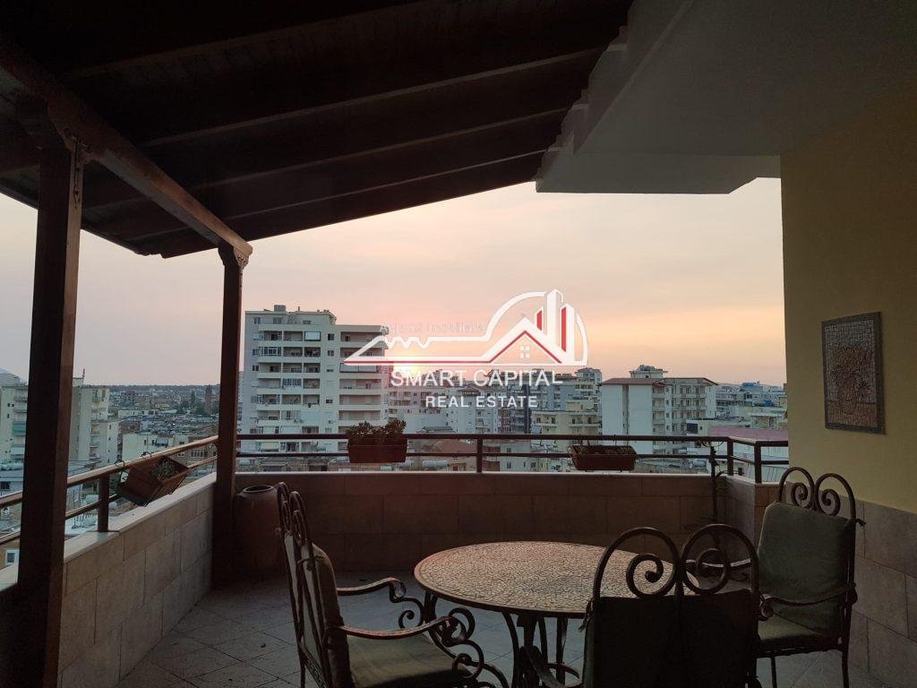 Jepet penthouses me qera 3+1+1+2 ne qender te vlores!