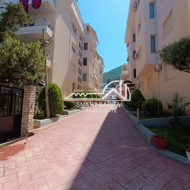 Shitet garsoniere te kalaja vlore!