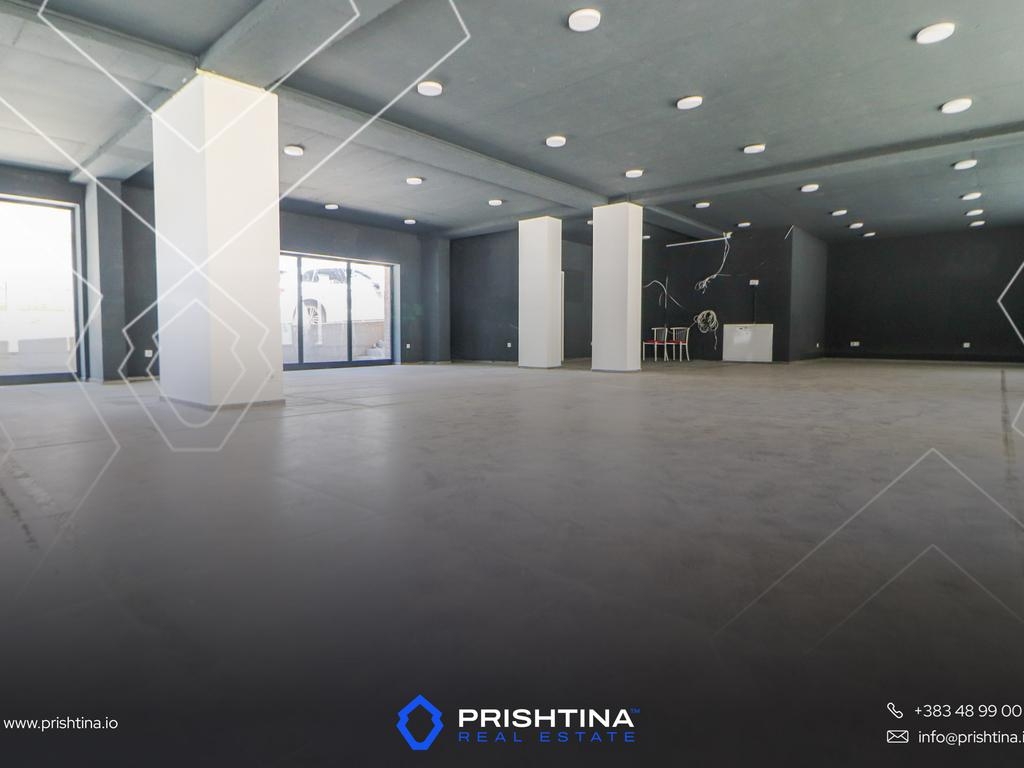 Lokal me qira 184m² te Muharrem fejza