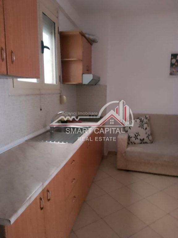 Jepet apartament me qira ne fillim te lungomares vlore!