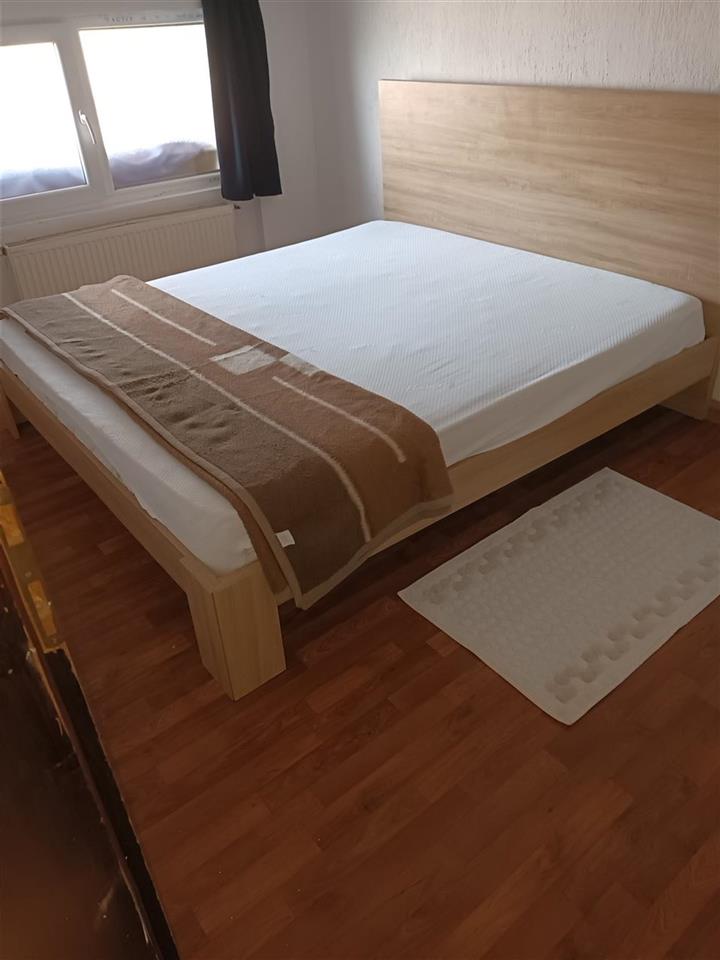 Kat shtëpie me qira në Arbëri (dragodan)