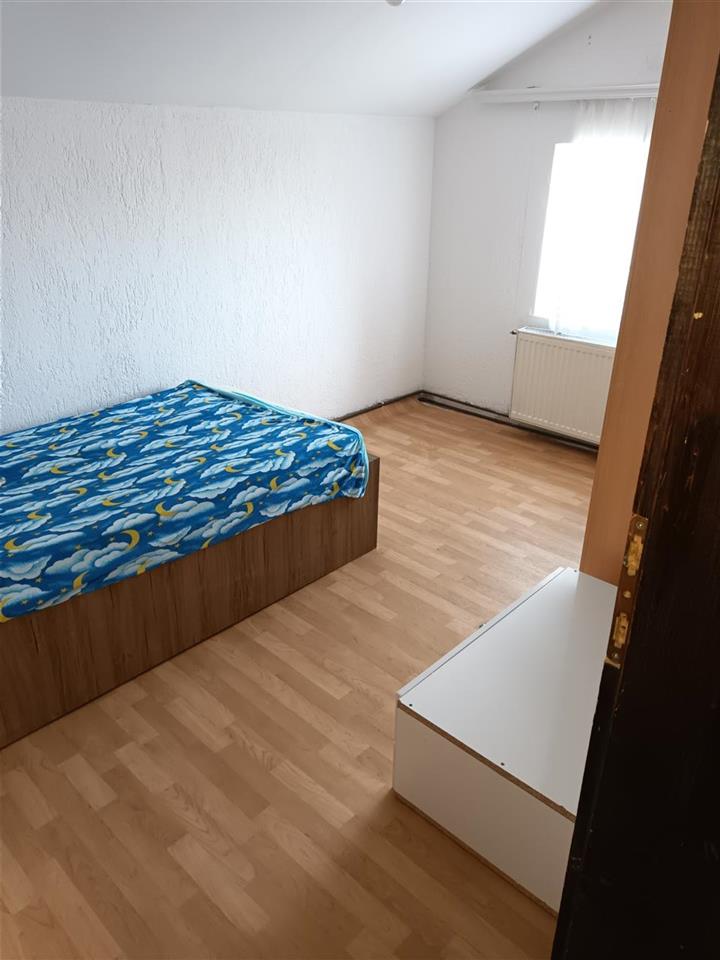 Kat shtëpie me qira në Arbëri (dragodan)
