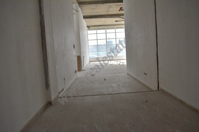 Store for sale near zogu i boulevard in Tirana, albania (2)