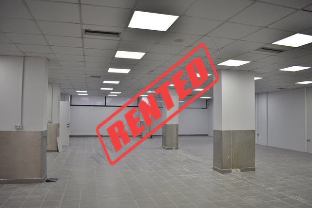 Store for rent in zhan dark boulevard in Tirana, albania
