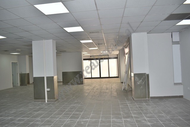 Store for rent in zhan dark boulevard in Tirana, albania (4)