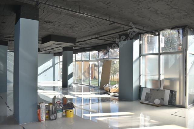 Magasin à vendre dans le quartier don bosko à Tirana, albanie (2)