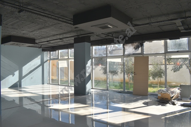 Magasin à vendre dans le quartier don bosko à Tirana, albanie (3)