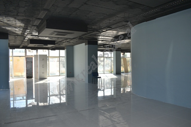 Magasin à vendre dans le quartier don bosko à Tirana, albanie (4)