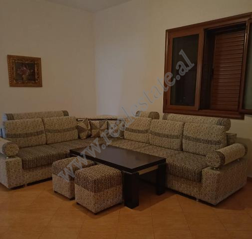 Casa de un piso y terreno en venta en la ciudad de Elbasan, albania (4)