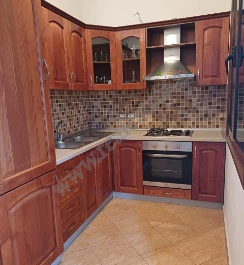 Casa de un piso y terreno en venta en la ciudad de Elbasan, albania (6)