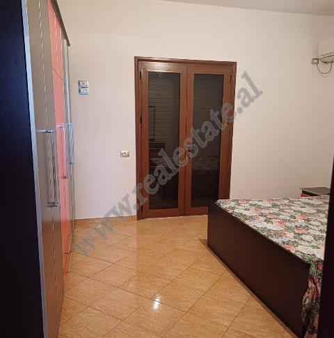 Casa de un piso y terreno en venta en la ciudad de Elbasan, albania (8)