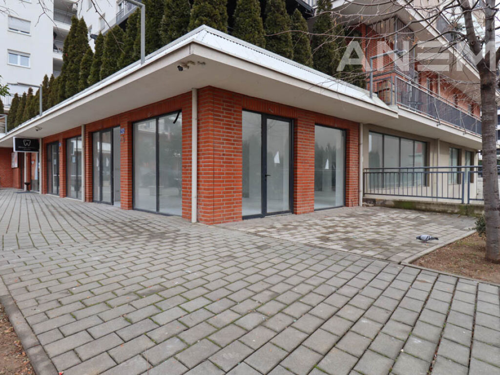 Commercial space for rent 167m² in Mati 1 neighborhood