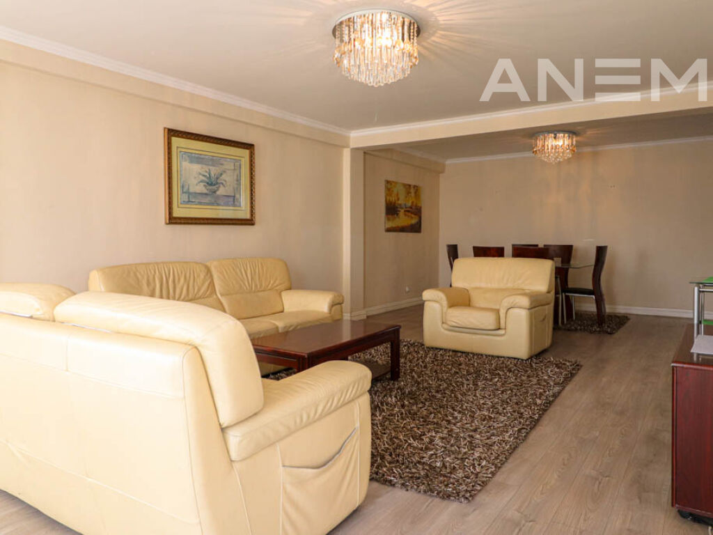 Casa in affitto con 6 camere da letto a Fushë Kosovë