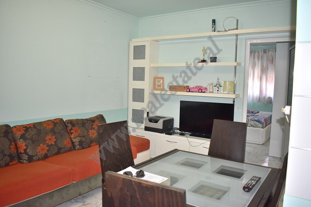 Einzimmerwohnung zum verkauf in der nähe der hoxha tahsim straße, in Tirana, albanien (2)