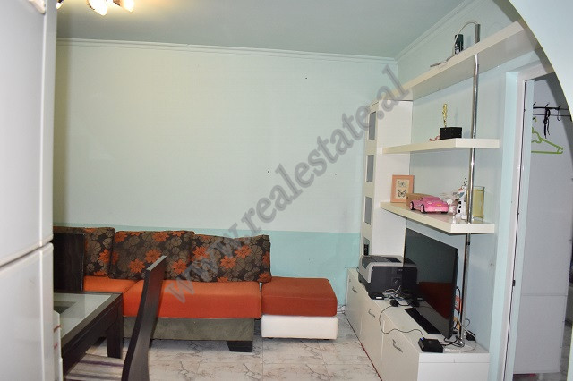 Einzimmerwohnung zum verkauf in der nähe der hoxha tahsim straße, in Tirana, albanien (7)
