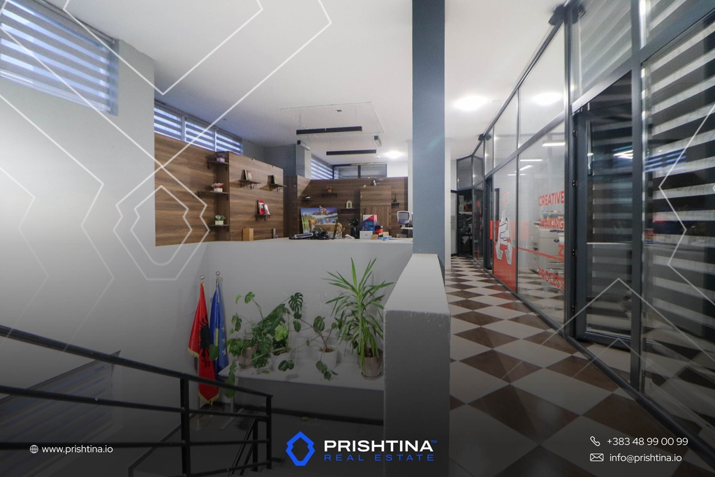 Zyre me qira 120m² + 300m² në Fushë Kosovë