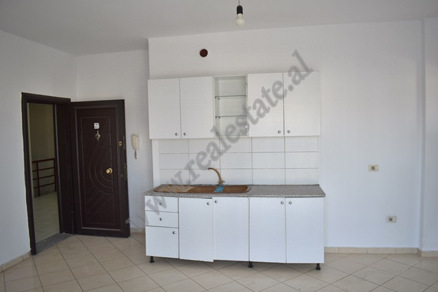 Ein-zimmer-wohnung zum verkauf in der kastriotet-straße in Tirana, albanien (3)