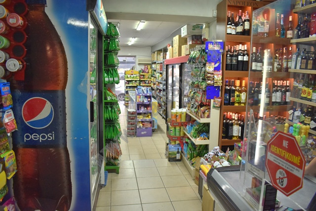 Spazio commerciale in affitto vicino al complesso dinamo a Tirana