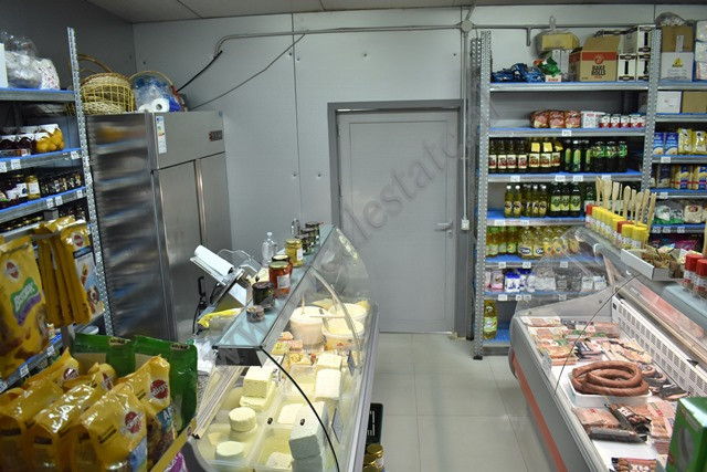 Spazio commerciale in affitto vicino al complesso dinamo a Tirana