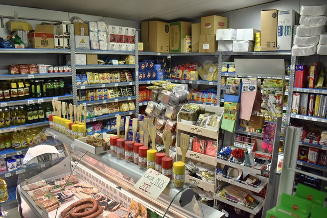 Spazio commerciale in affitto vicino al complesso dinamo a Tirana