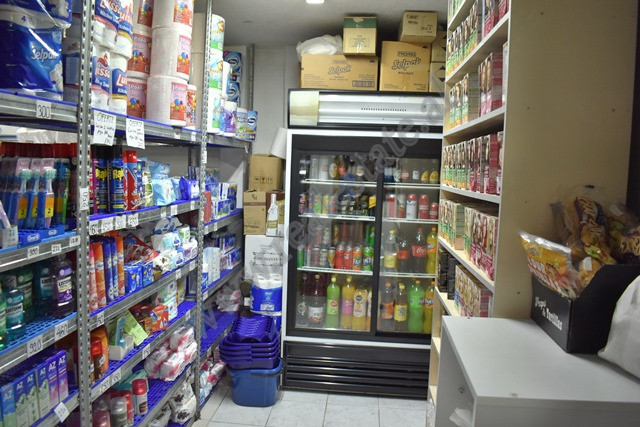 Spazio commerciale in affitto vicino al complesso dinamo a Tirana