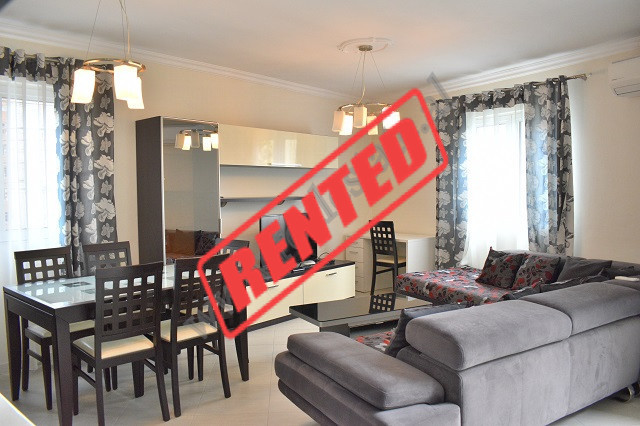 Apartamento de dois quartos para alugar na rua gramoz pashko, em Tirana, albânia
