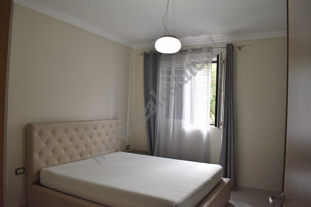 Apartamento de dois quartos para alugar na rua gramoz pashko, em Tirana, albânia (6)