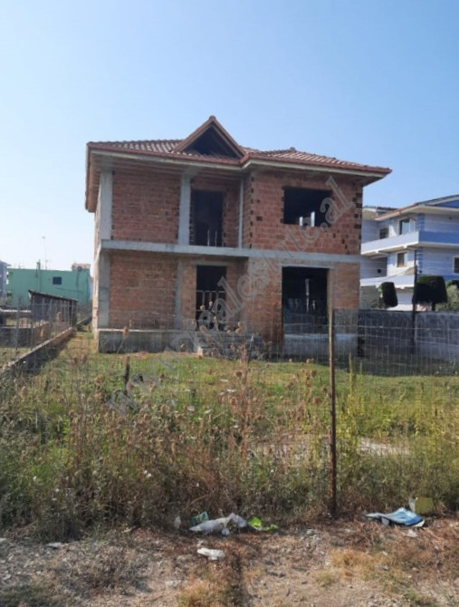 Zweistöckige villa zum verkauf in der nähe des xhafzotaj-gebiets in durres, albanien